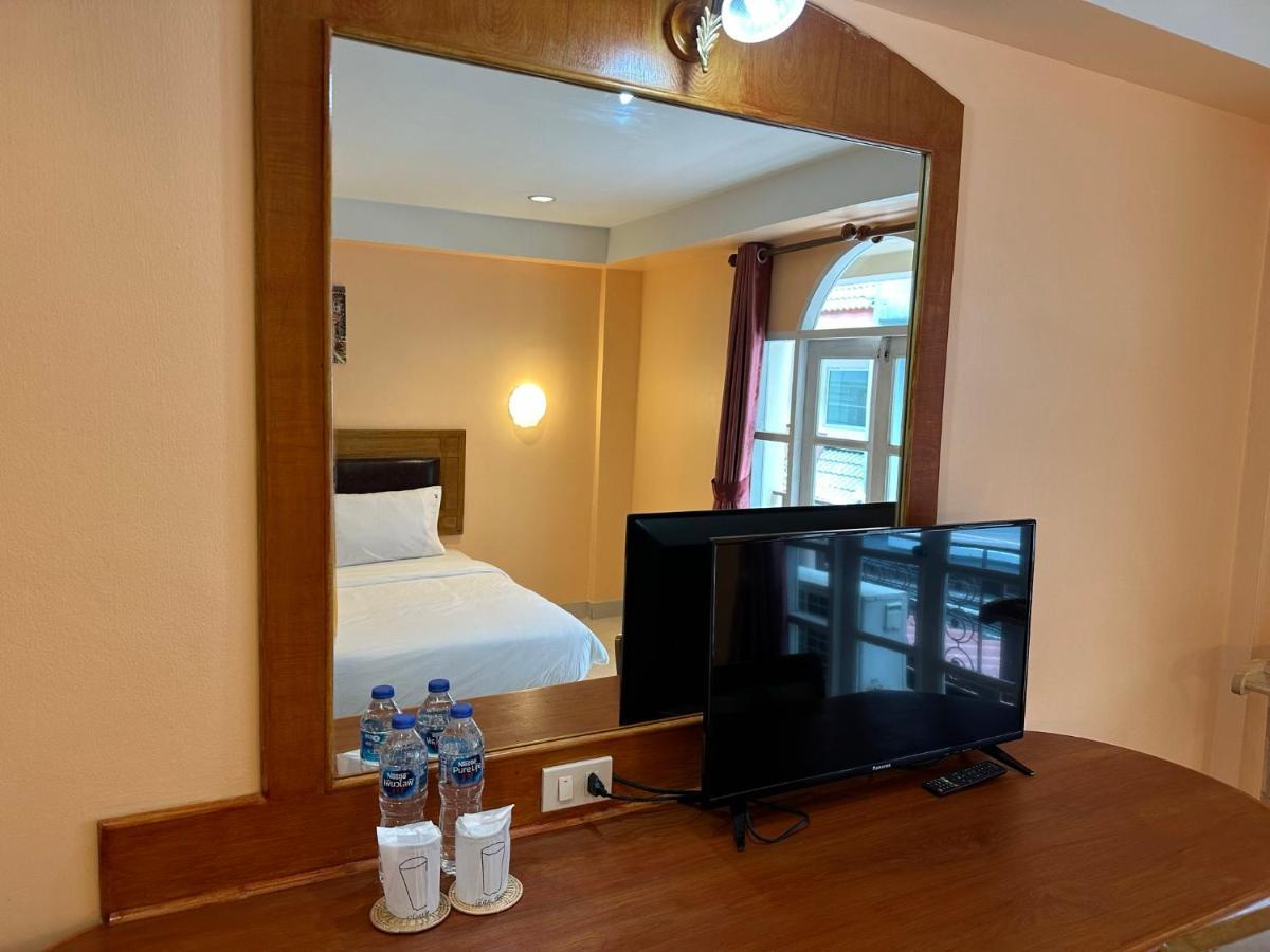 Nid Huahin Hotel Exterior photo